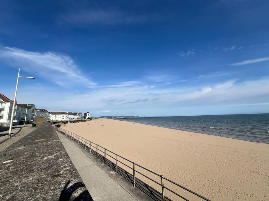 Stylish Seaview One-Bedroom Apt Swansea Luaran gambar