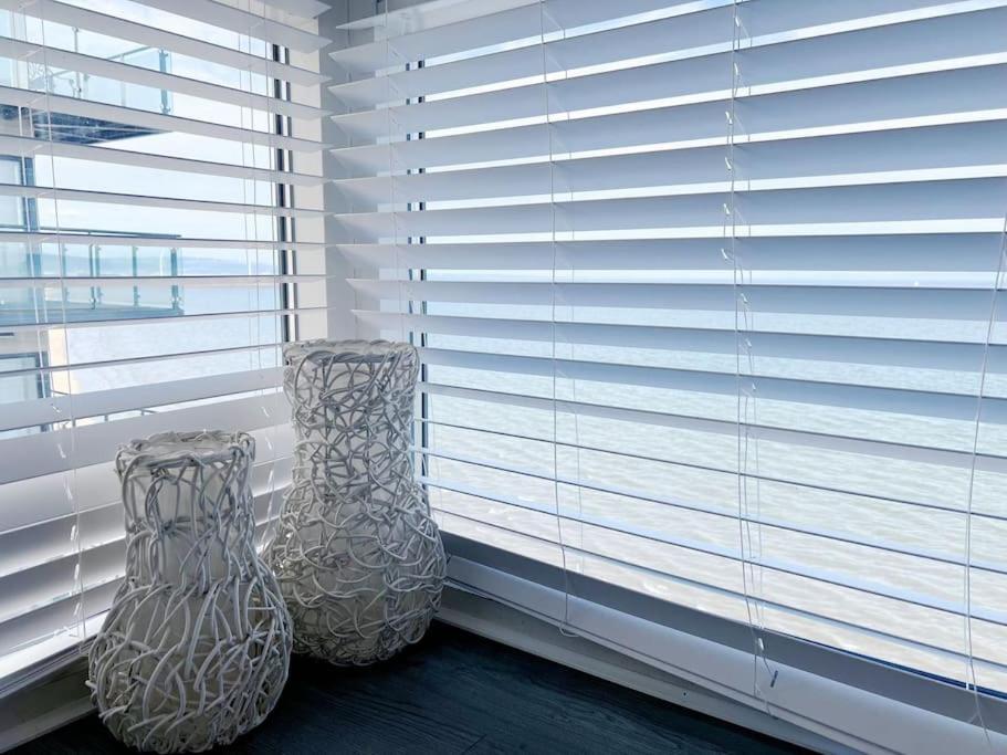 Stylish Seaview One-Bedroom Apt Swansea Luaran gambar
